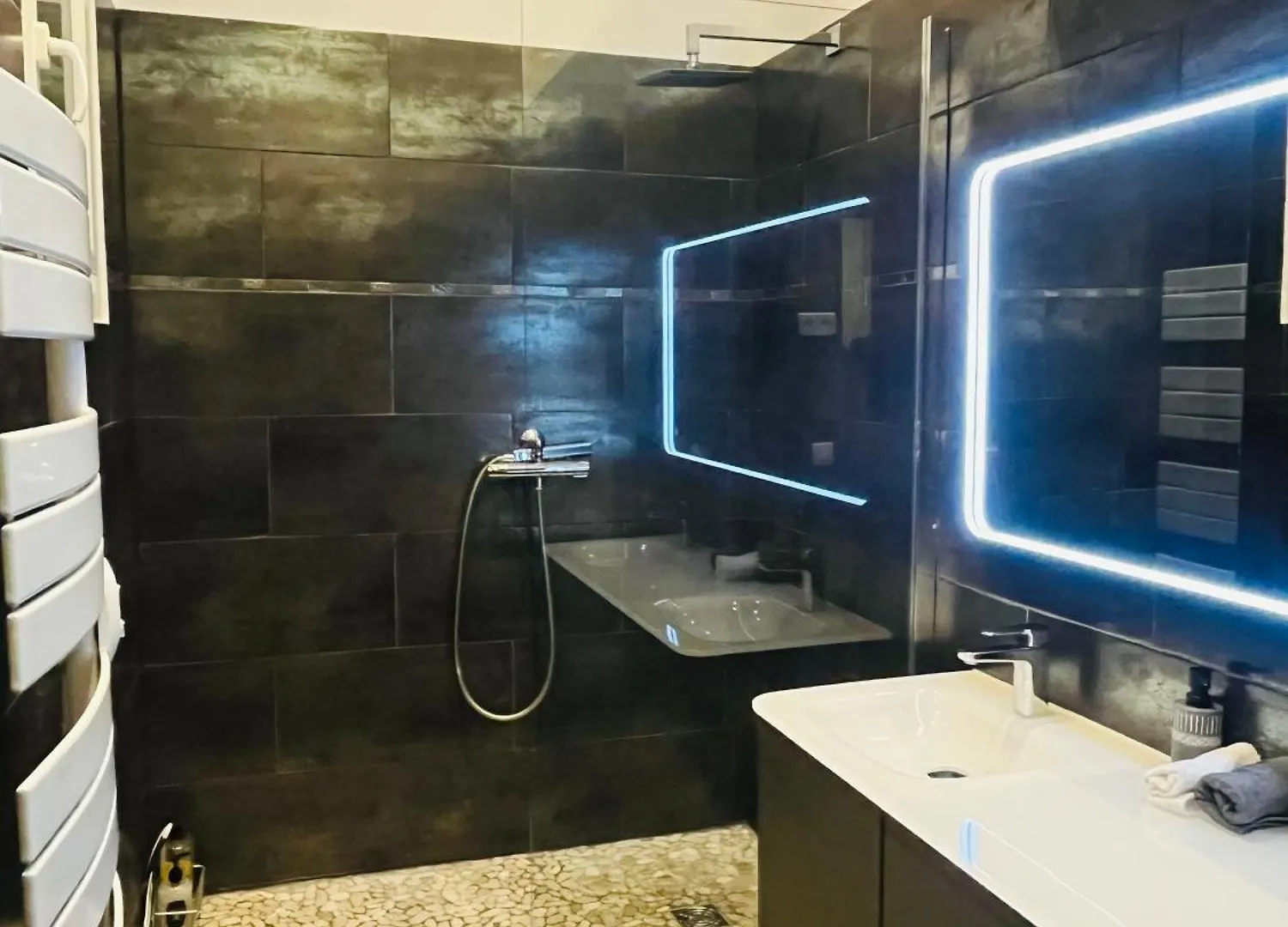 Apartment Plage Des Catalans - Palais Du Pharo - Vieux Port Marseille France